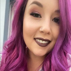 Meet your Posher, Courtney